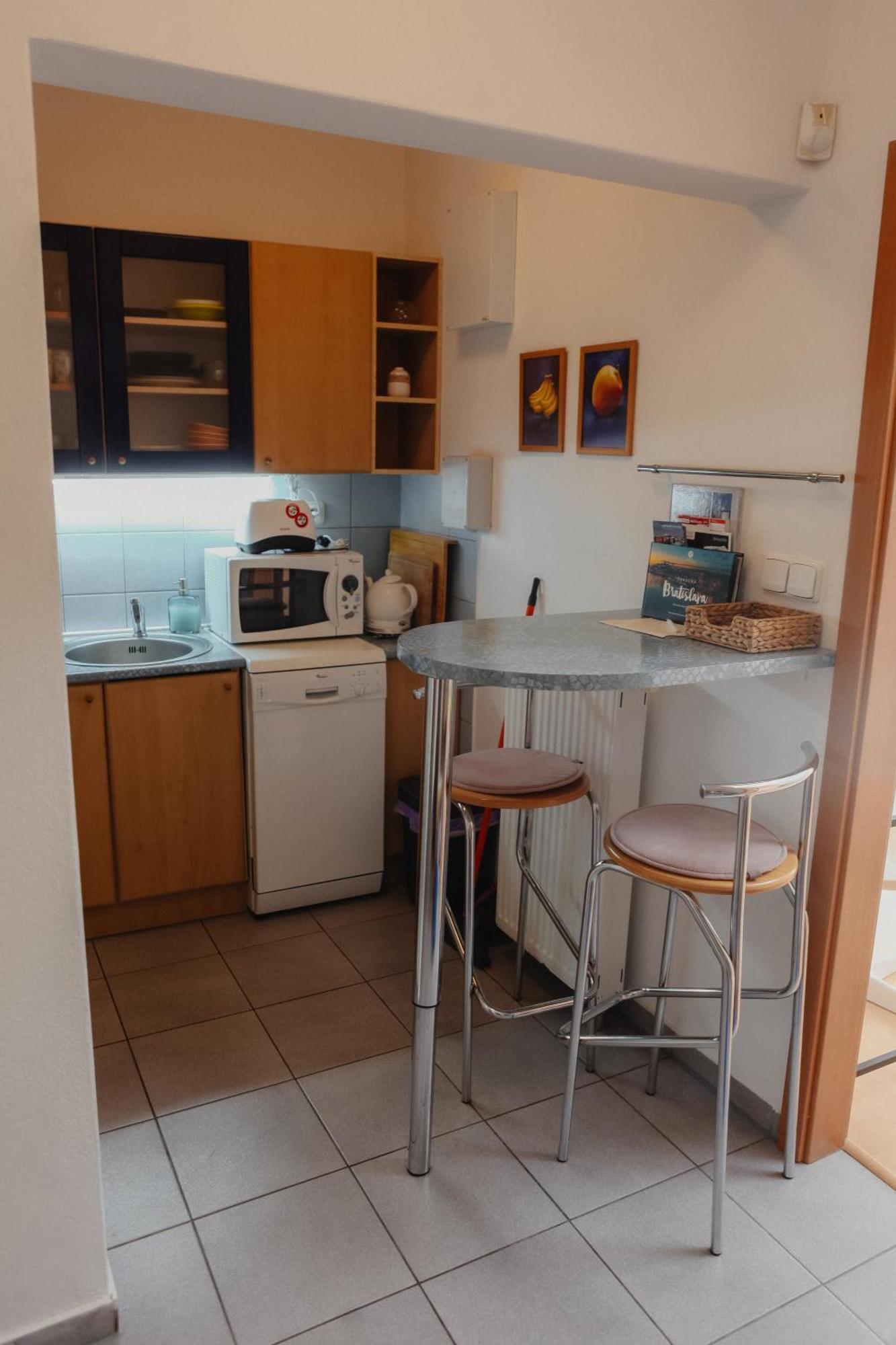 Cozy Apartment In The Heart Of The Historic City براتسيلافا المظهر الخارجي الصورة