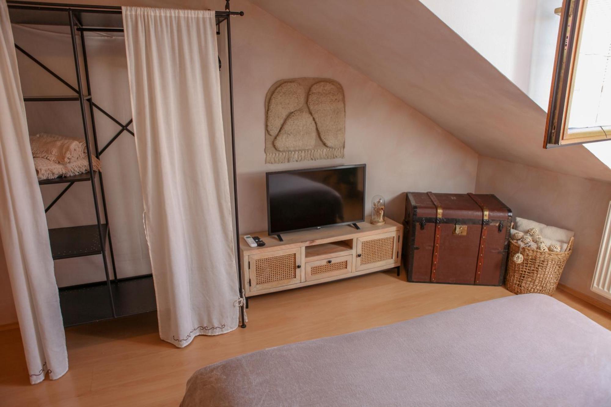 Cozy Apartment In The Heart Of The Historic City براتسيلافا المظهر الخارجي الصورة